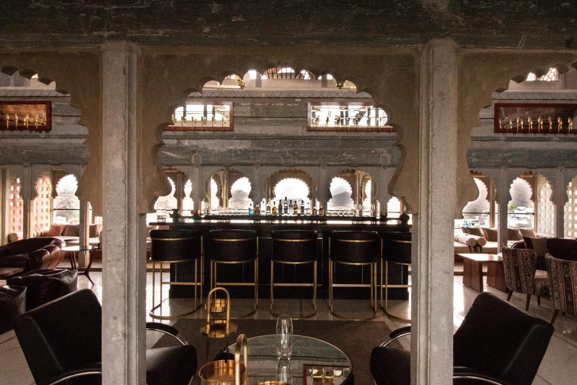 Raas Devigarh Hotel Delwara Exterior photo